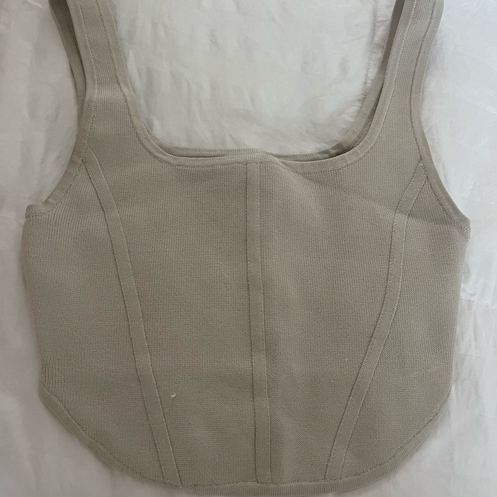 Babaton Aritzia Sculpt Knit Tank Top Beige XS